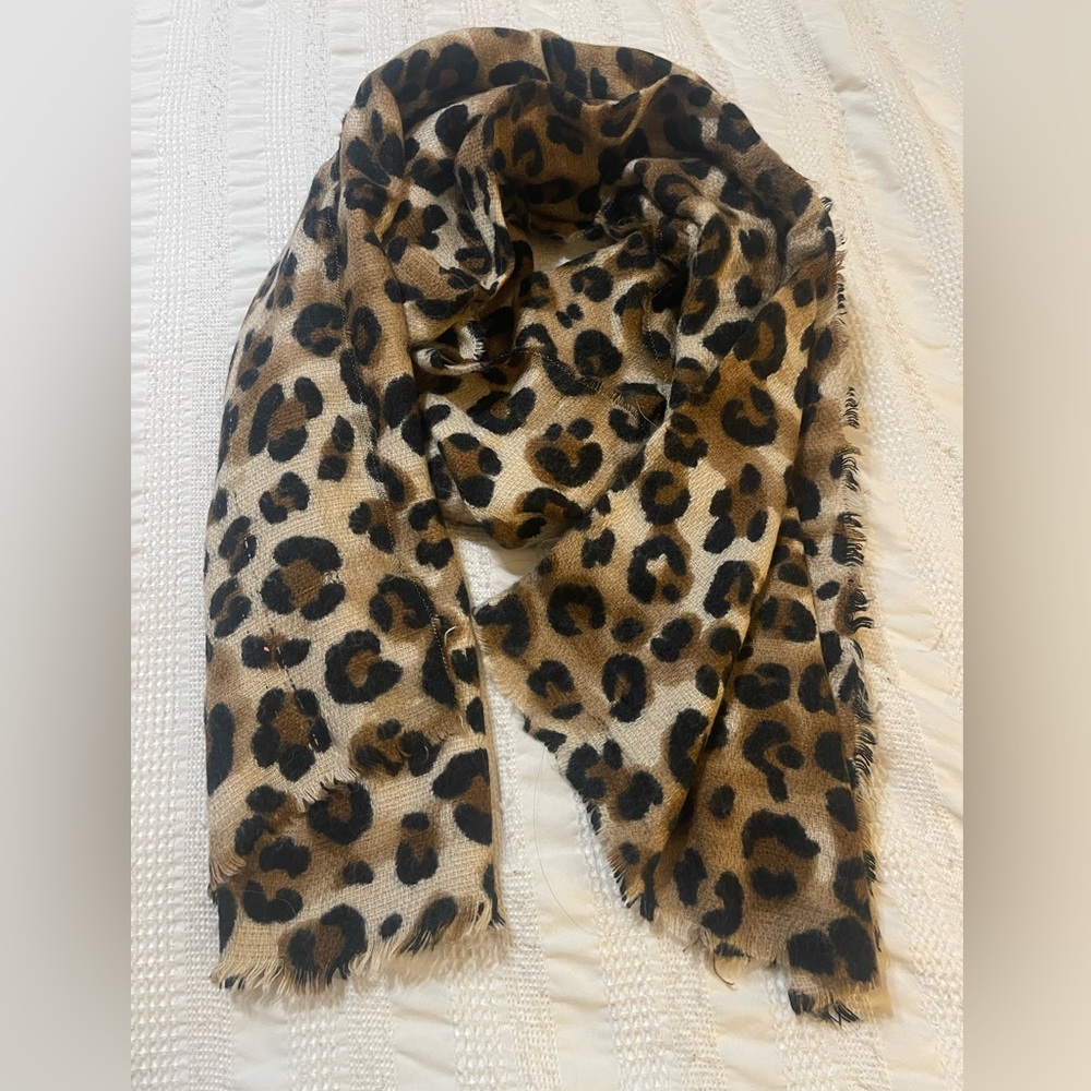 Soft Leopard Print Wrap — Fall/Winter Must-Have